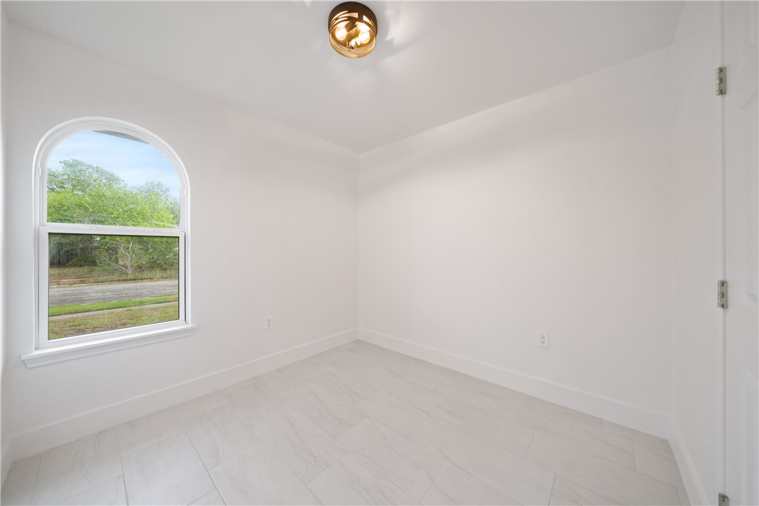 6325 Beechwood Dr Property Photo 13