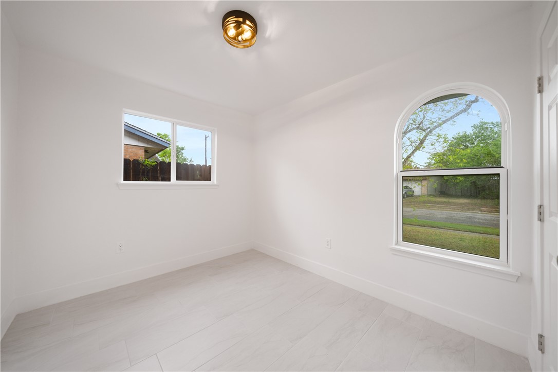 6325 Beechwood Dr Property Photo 14