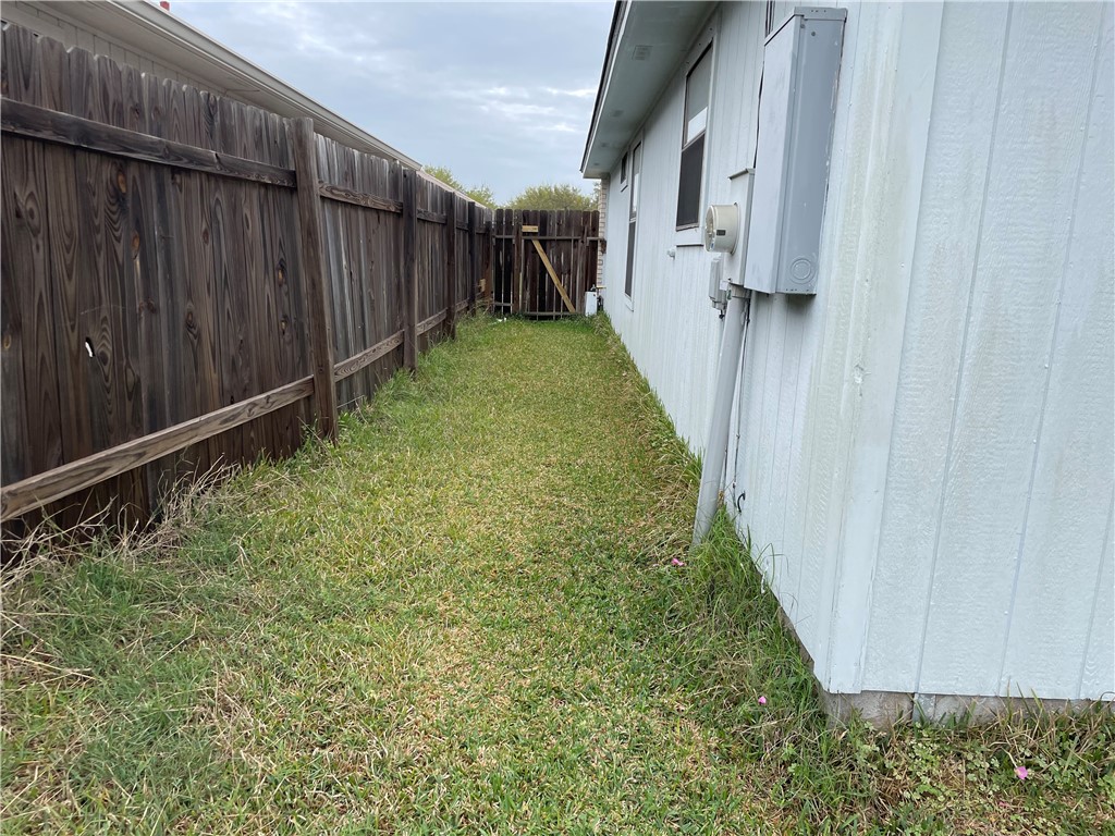 2629 Raintree Trai Property Photo 17