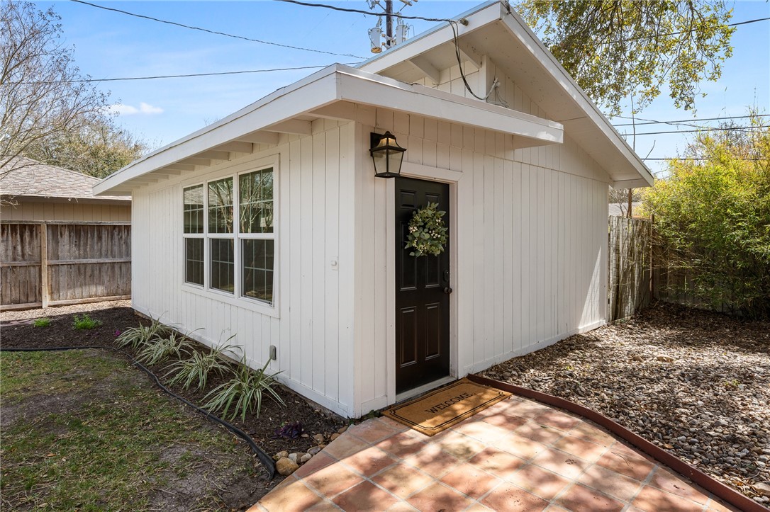 441 Dolphin Pl Property Photo 33