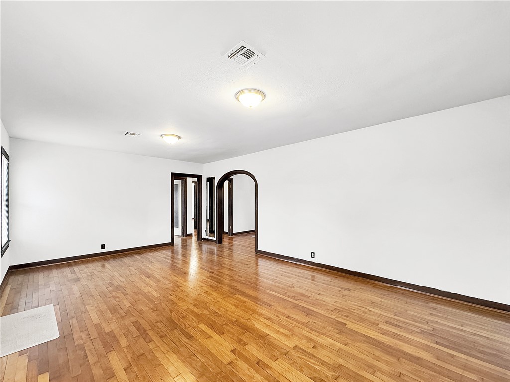 1245 Florida Ave Property Photo 4