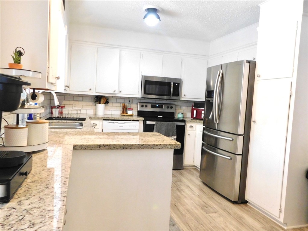1605 Delwood Property Photo 11