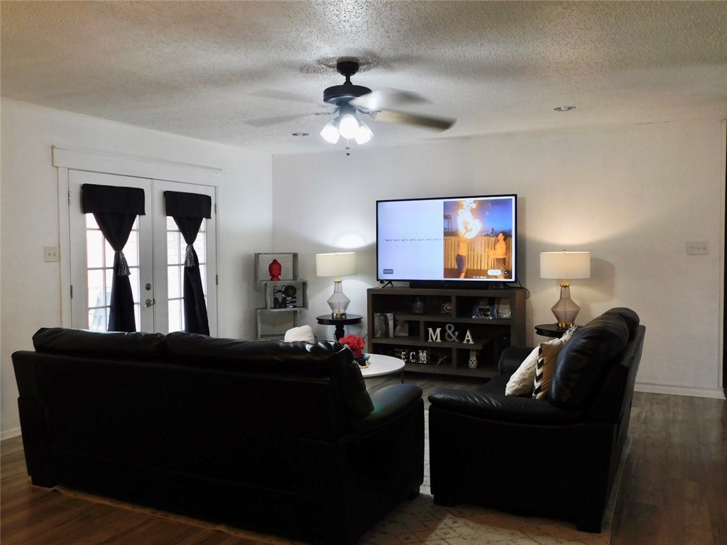 1605 Delwood Property Photo 15