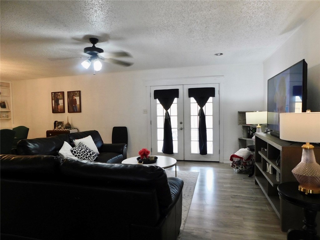 1605 Delwood Property Photo 17
