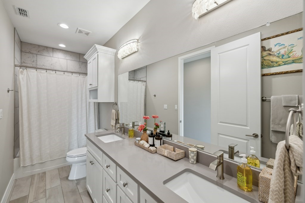 108 Bay Harbor Dr Property Photo 22