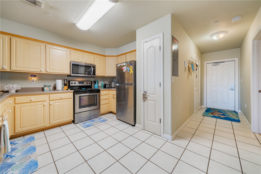 5495 State Highway 361 1006 Property Photo 15