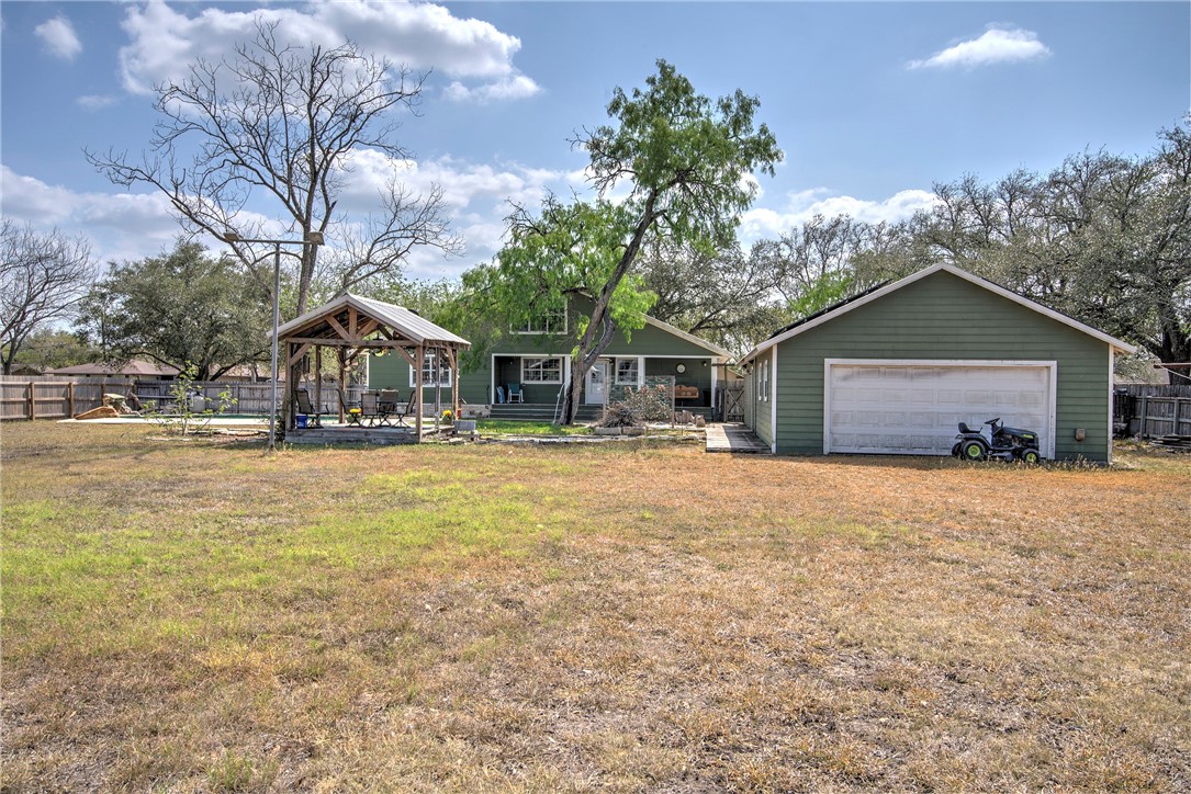 408 Grace St Property Photo 35