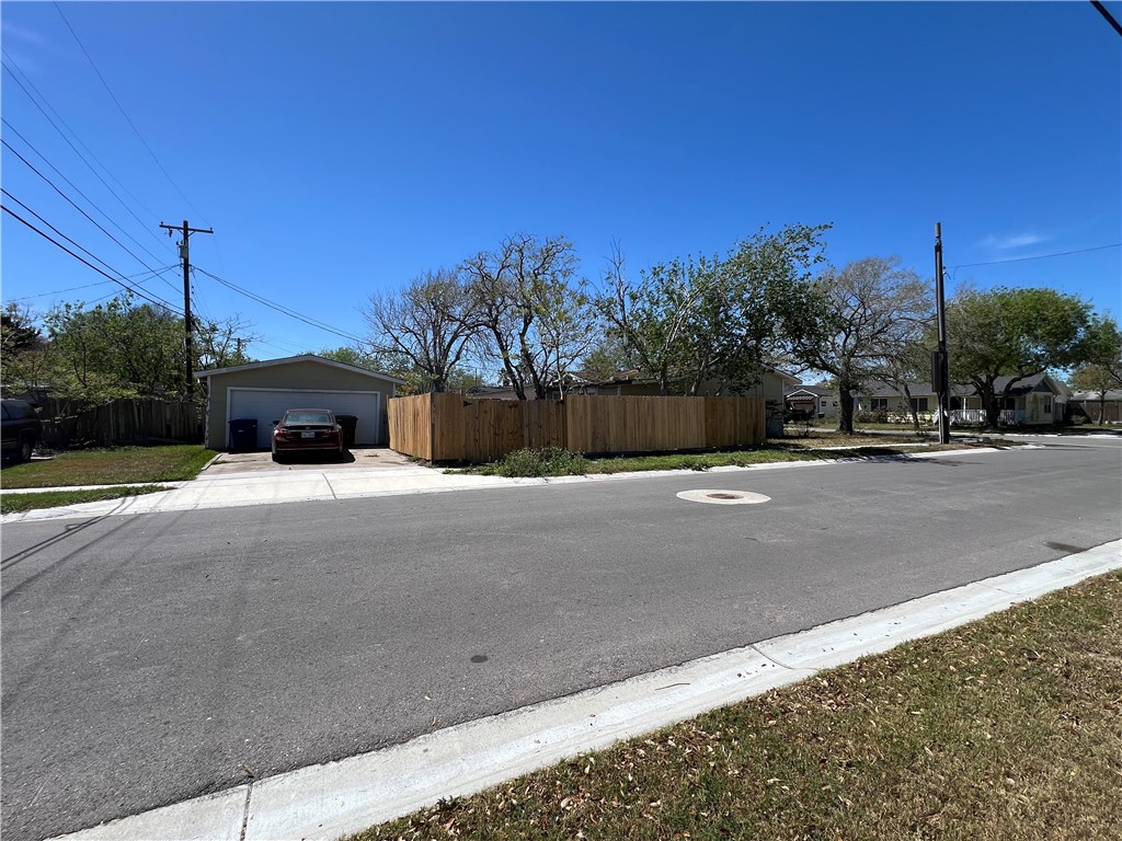 401 Stages Dr Property Photo 5