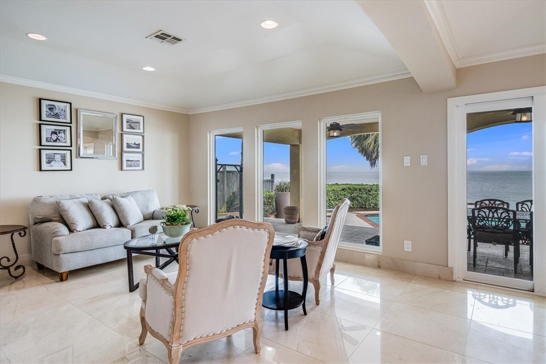 5810 Ocean Dr Property Photo 7