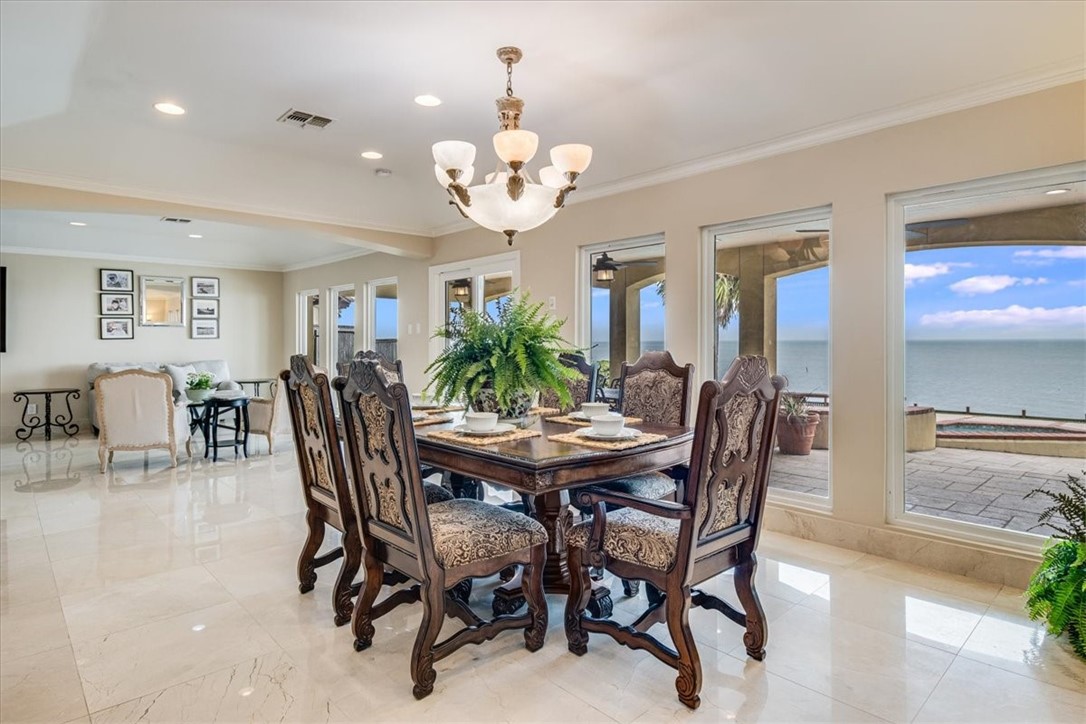 5810 Ocean Dr Property Photo 10