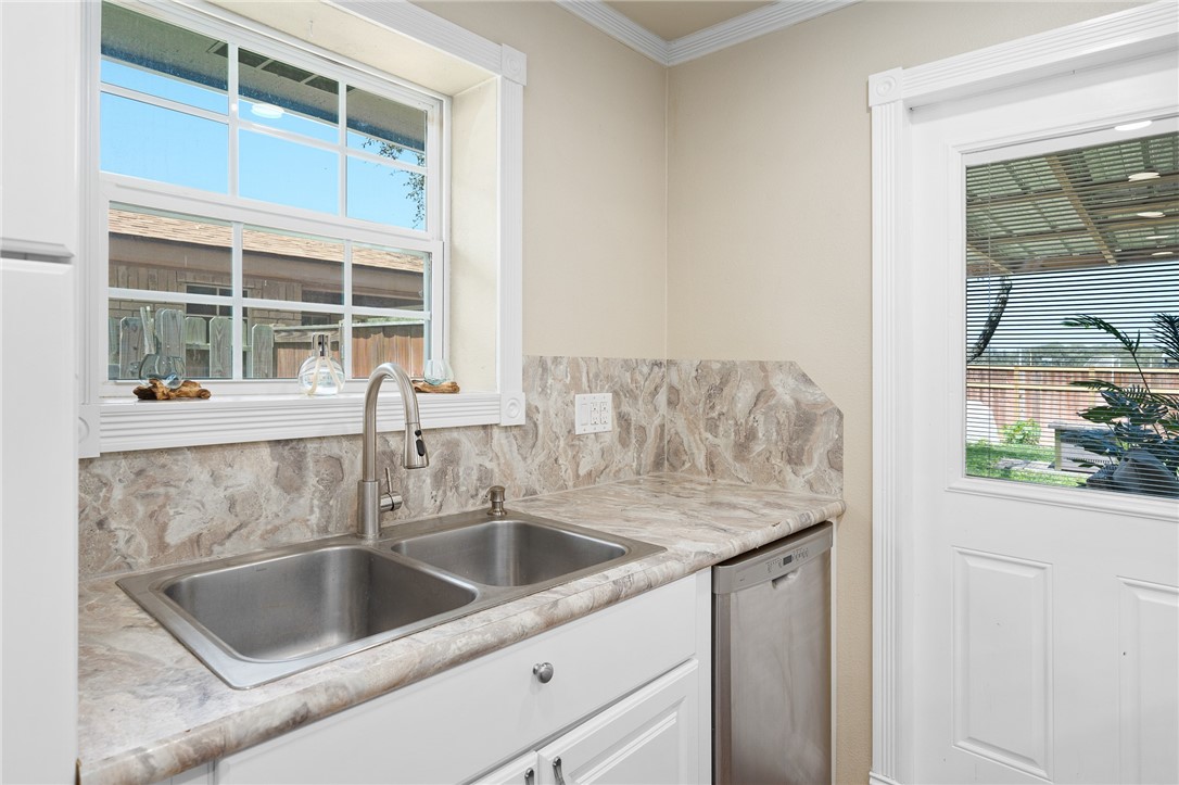 1214 Enterprise Blvd Property Photo 16