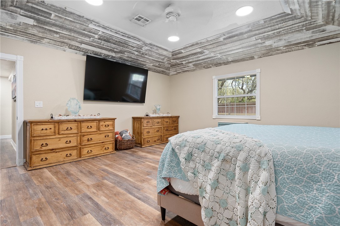 1214 Enterprise Blvd Property Photo 20