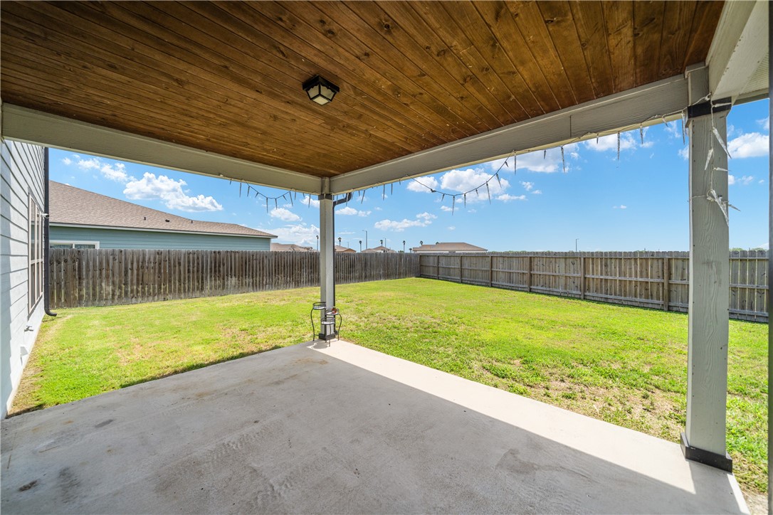 7701 Dove Hollow Dr Property Photo 33