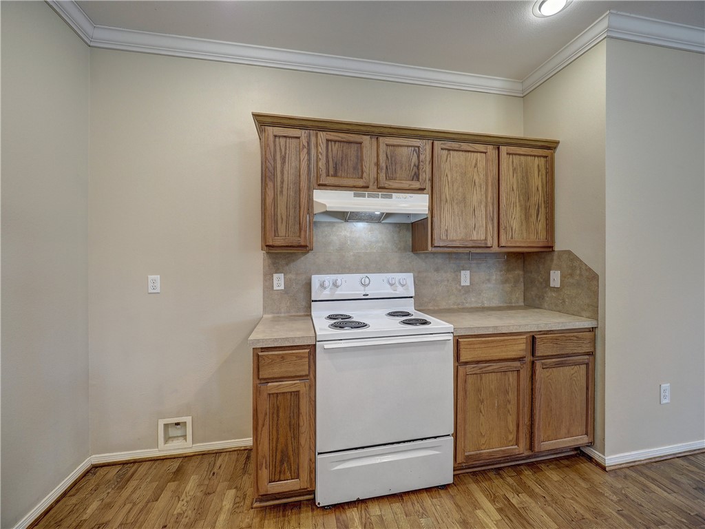 1022 Livermore St Property Photo 13