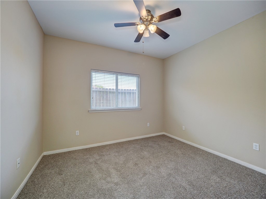 1022 Livermore St Property Photo 24