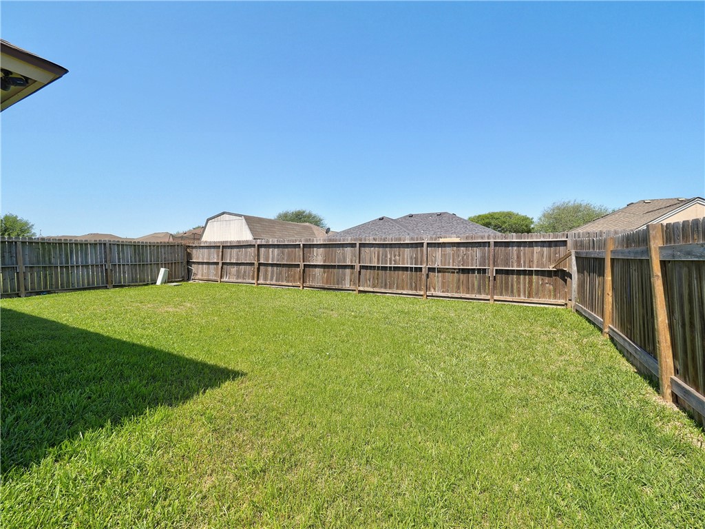 1022 Livermore St Property Photo 28