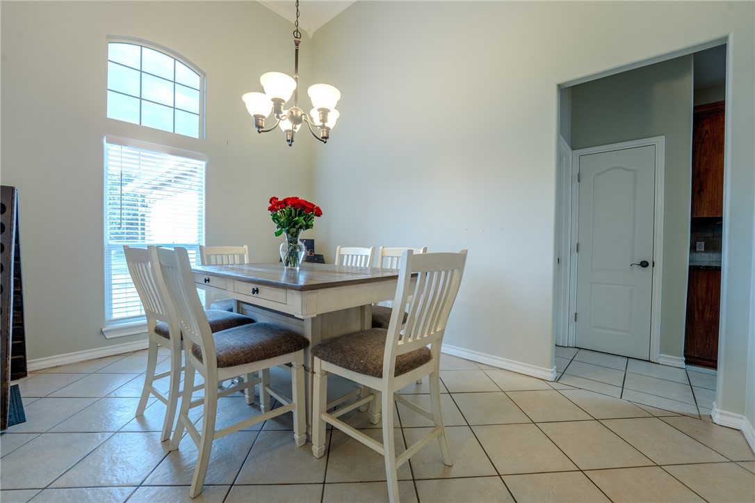 6822 Old Square Road Property Photo 5