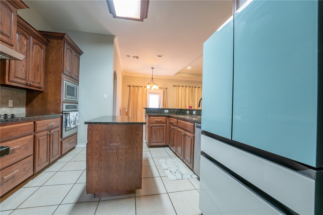 6822 Old Square Road Property Photo 6