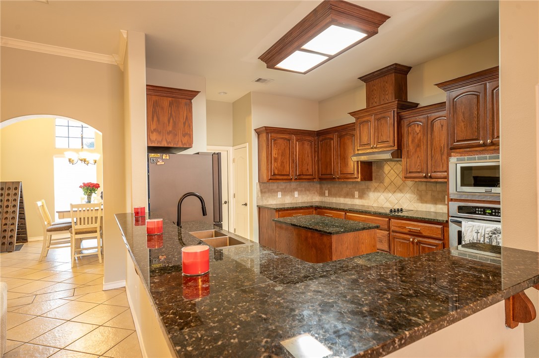 6822 Old Square Road Property Photo 9