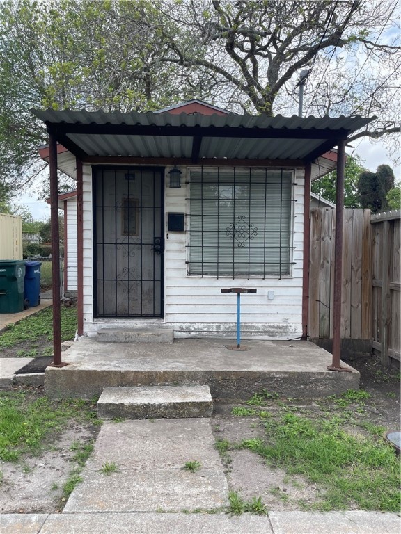 1611 Marguerite St Property Photo