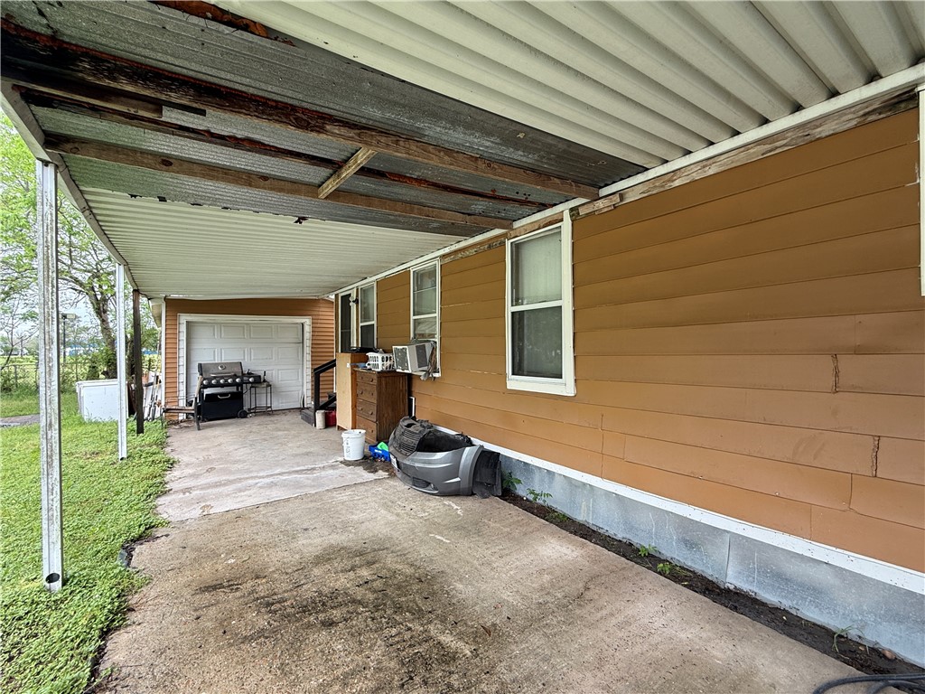 1509 Harry Property Photo 4