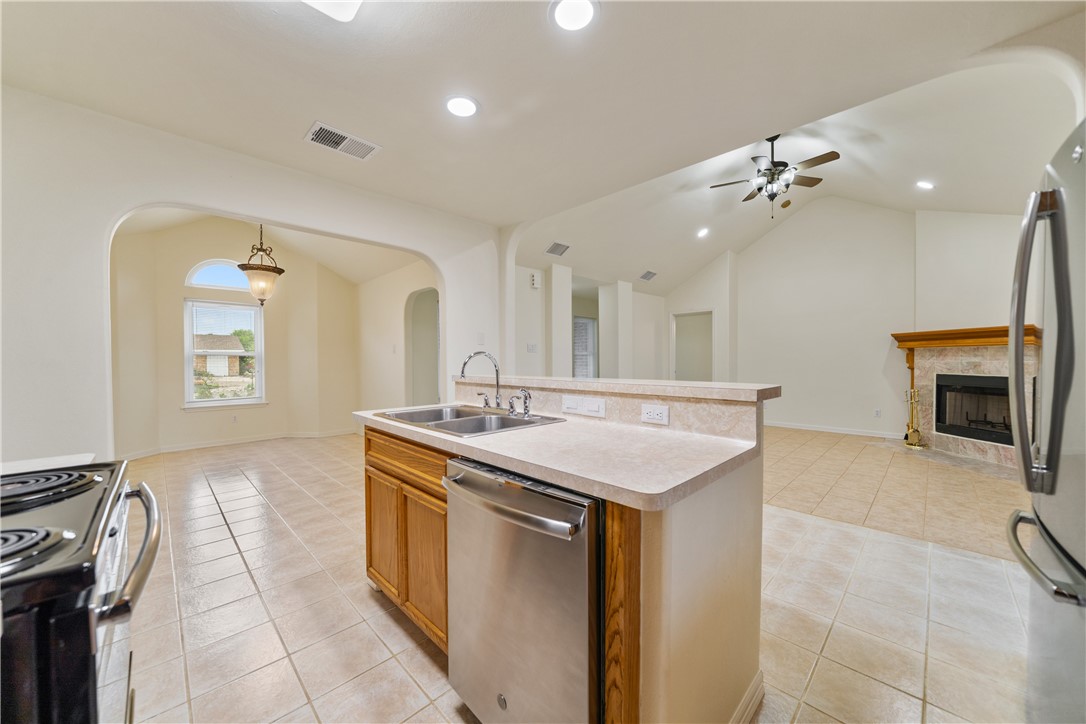 14322 Aquarius St Property Photo 12