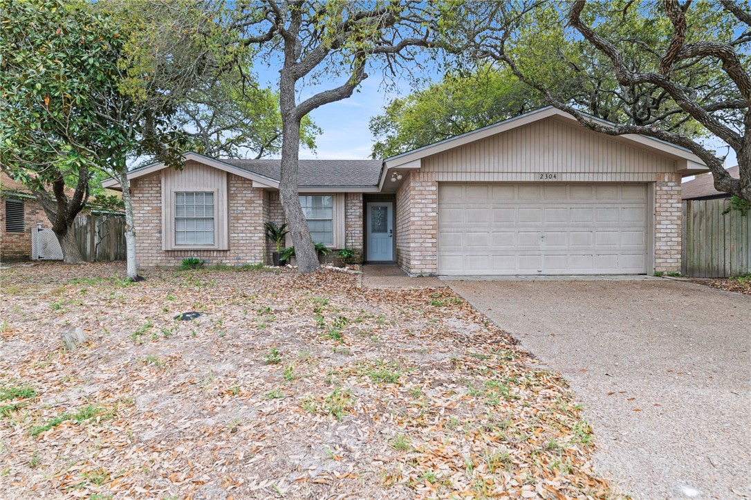 2304 Timberleaf Circ Property Photo