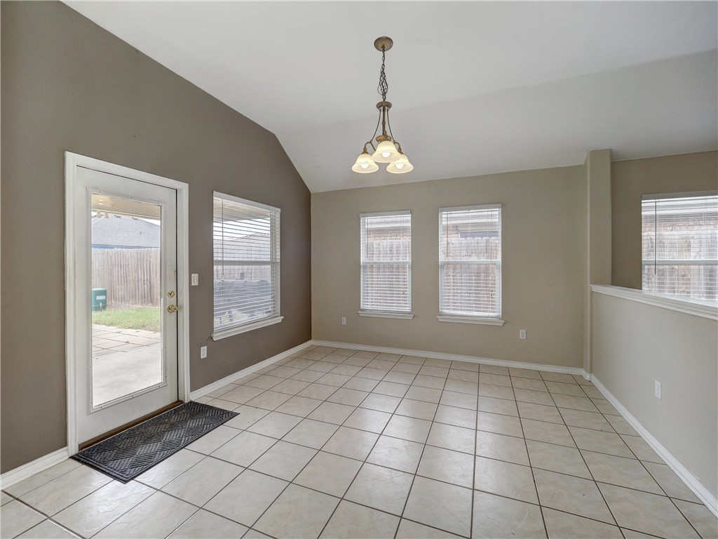 1609 Oak Landing Dr Property Photo 6