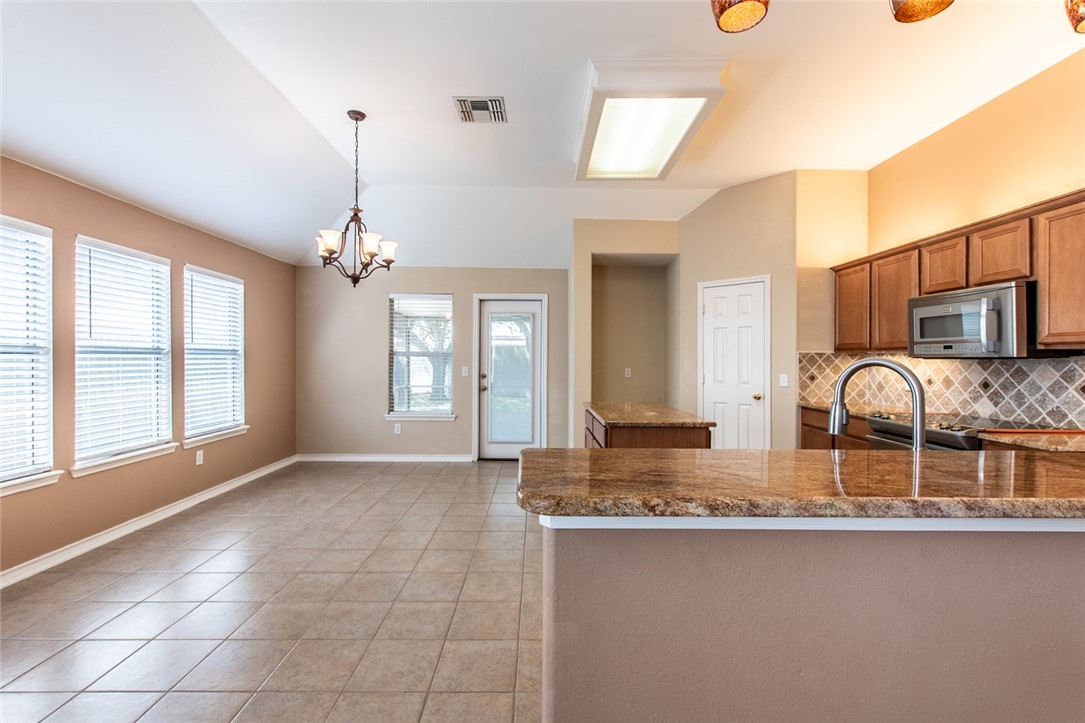 6005 Stetson Cr Property Photo 9