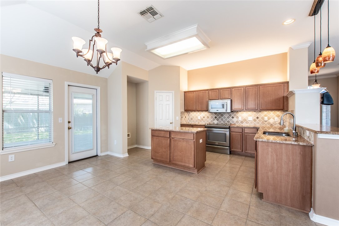 6005 Stetson Cr Property Photo 10