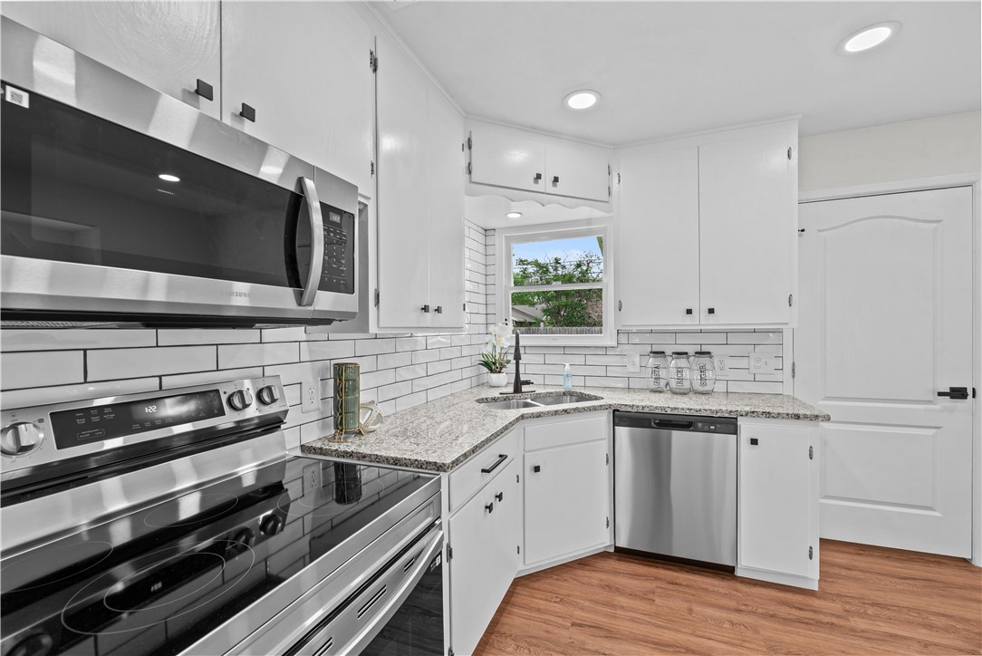 3933 Lowman St Property Photo 10