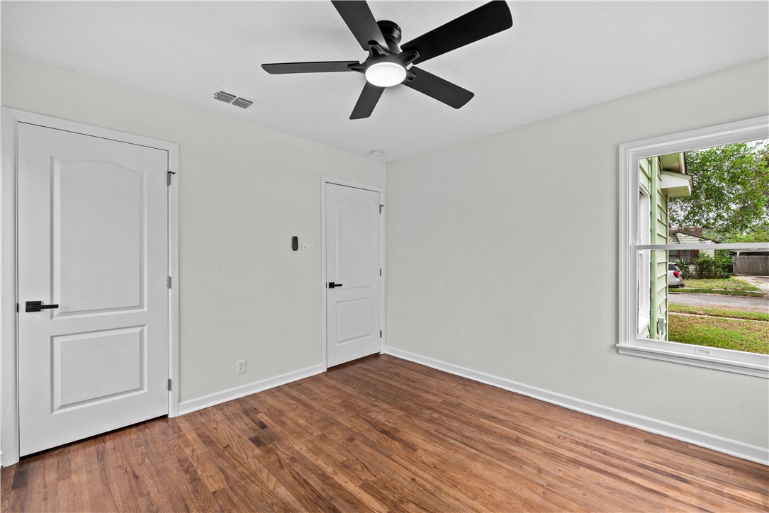 3933 Lowman St Property Photo 20
