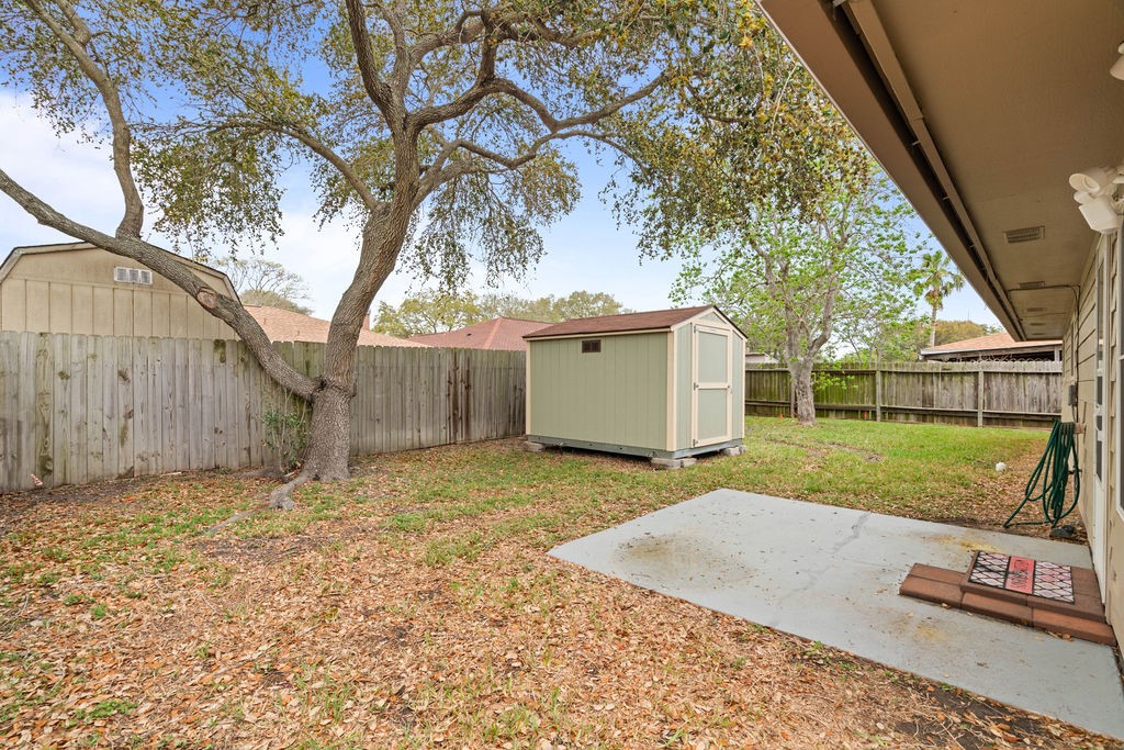 2209 Meadowwalk Dr Property Photo 33
