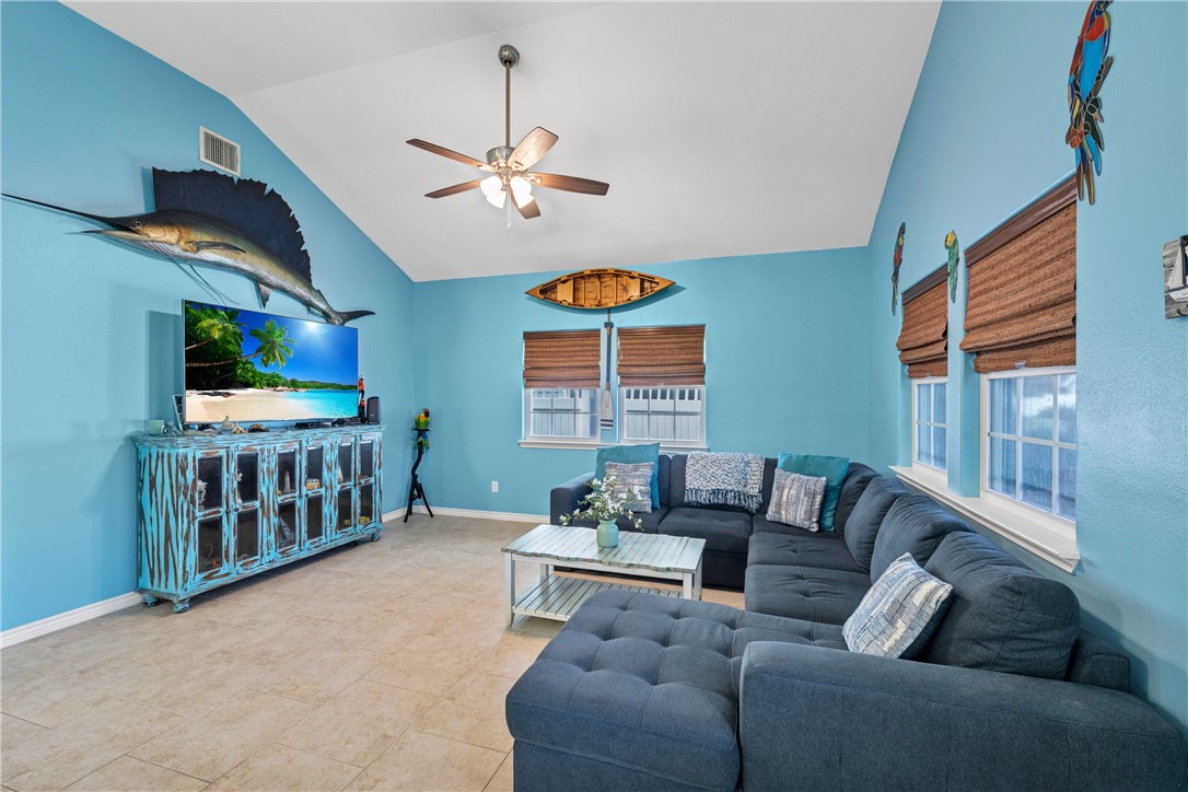 688 Morgan Cir Property Photo 5