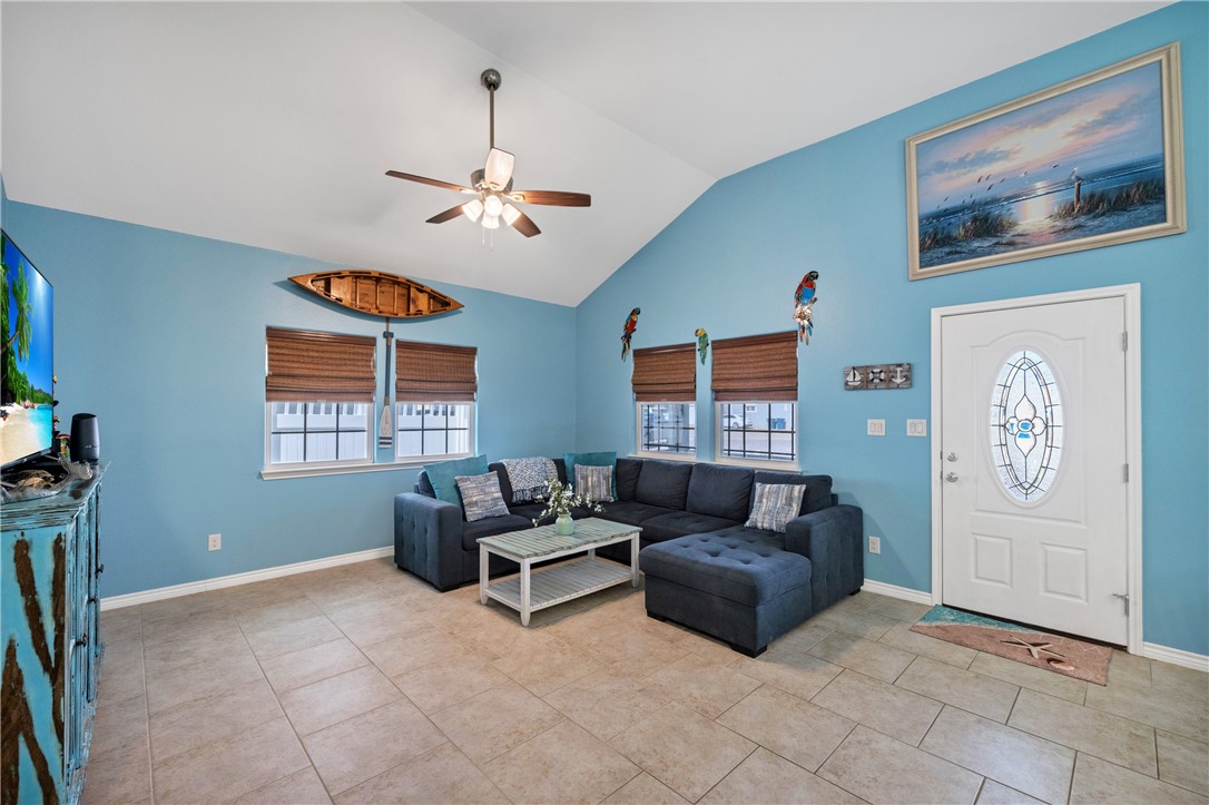 688 Morgan Cir Property Photo 6