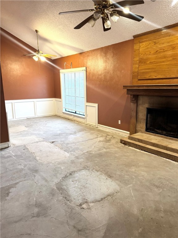7046 Fruitwood Dr Property Photo 6