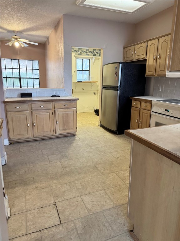 7046 Fruitwood Dr Property Photo 8