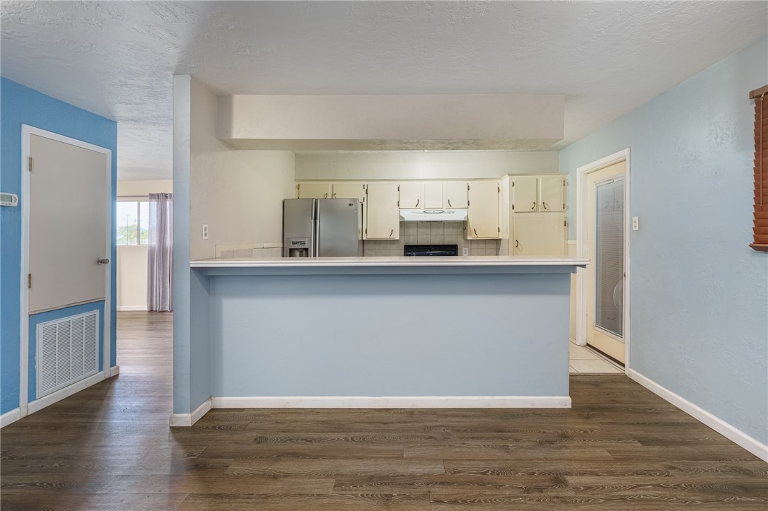 1576 Vineyard Property Photo 10