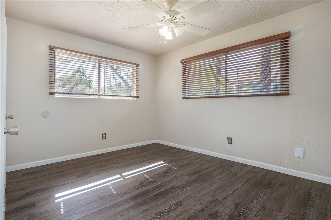1576 Vineyard Property Photo 19