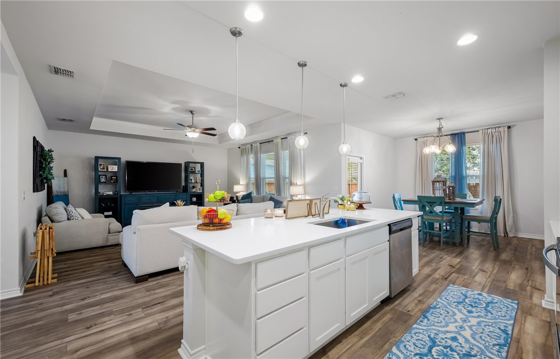 113 Broad Oak Dr Property Photo 6