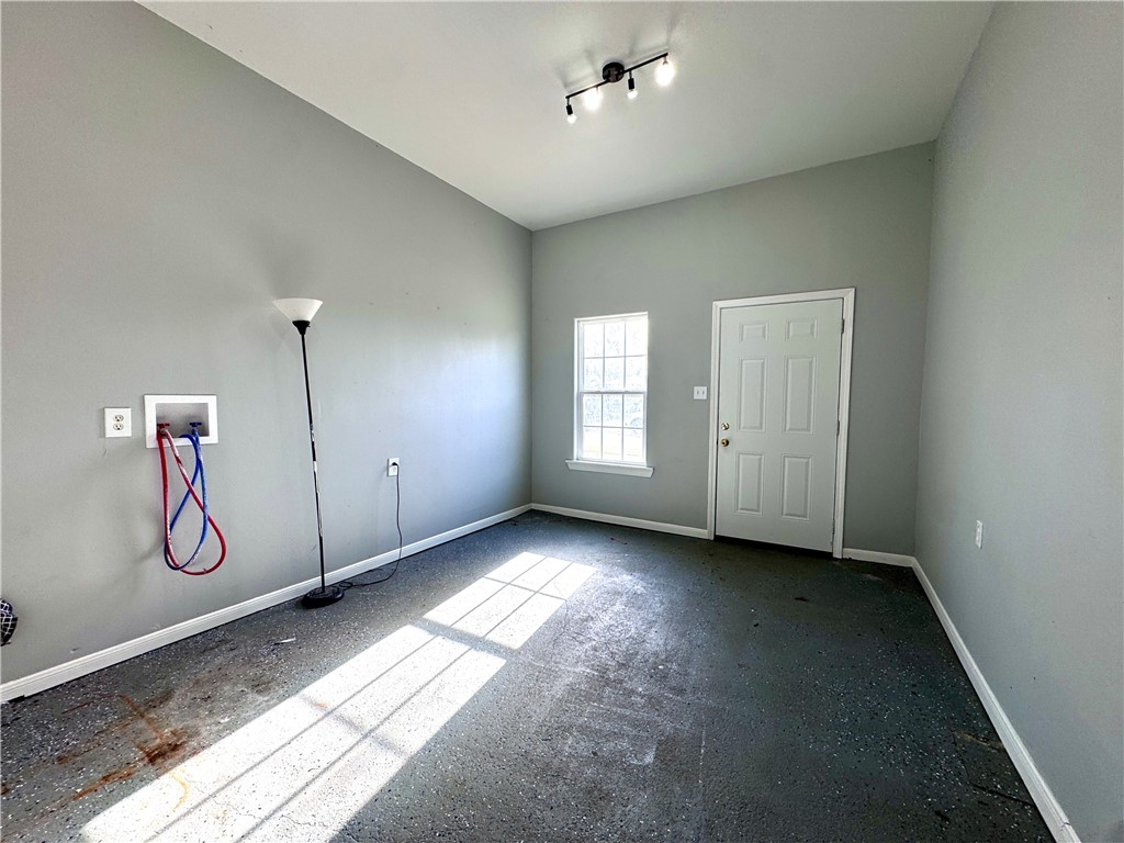 742 Collingswood Dr Property Photo 26