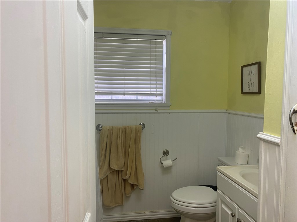 104 Elizabeth Property Photo 13