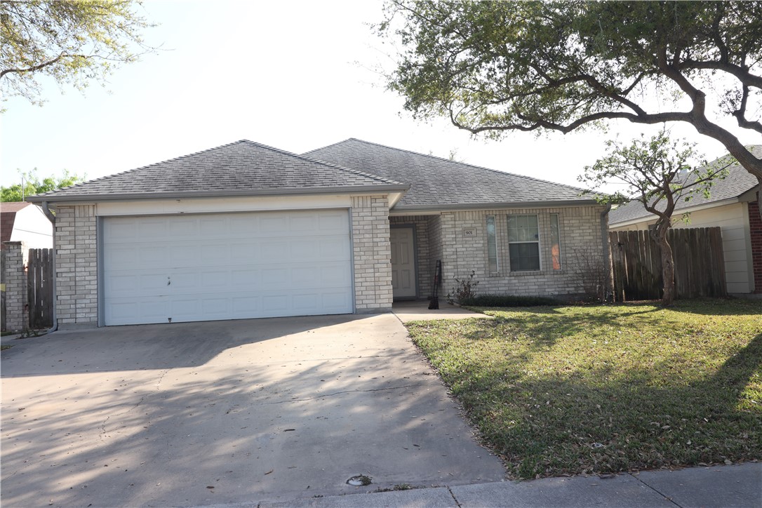 901 Strom Property Photo 1