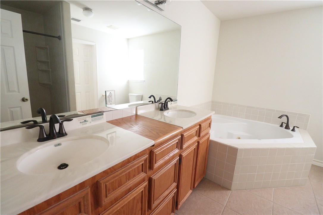901 Strom Property Photo 11