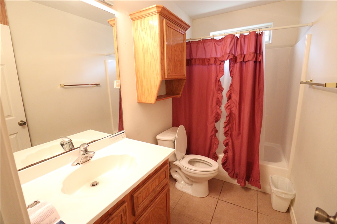 901 Strom Property Photo 15