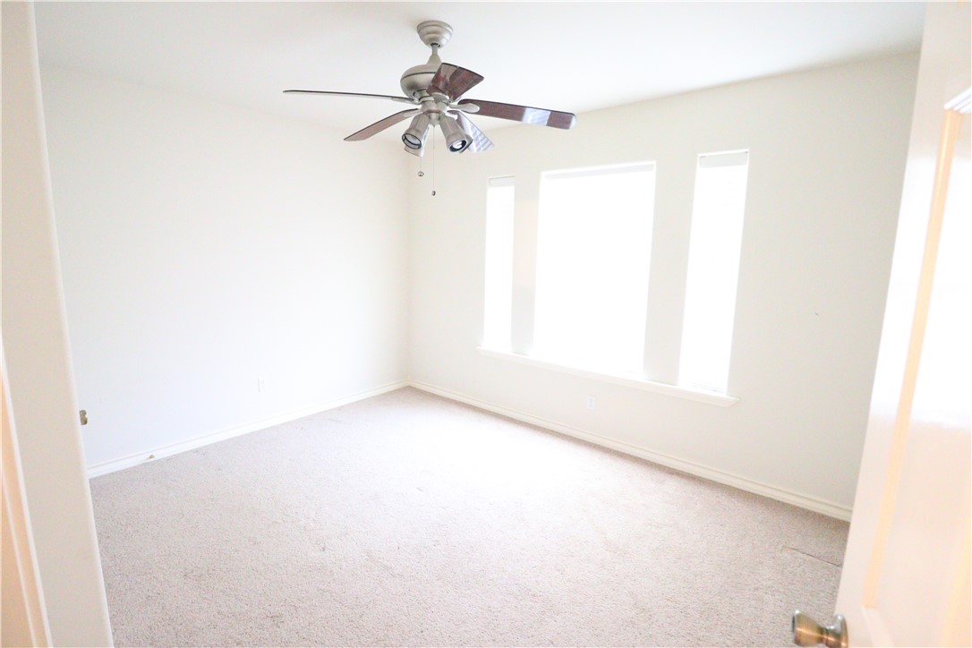 901 Strom Property Photo 16