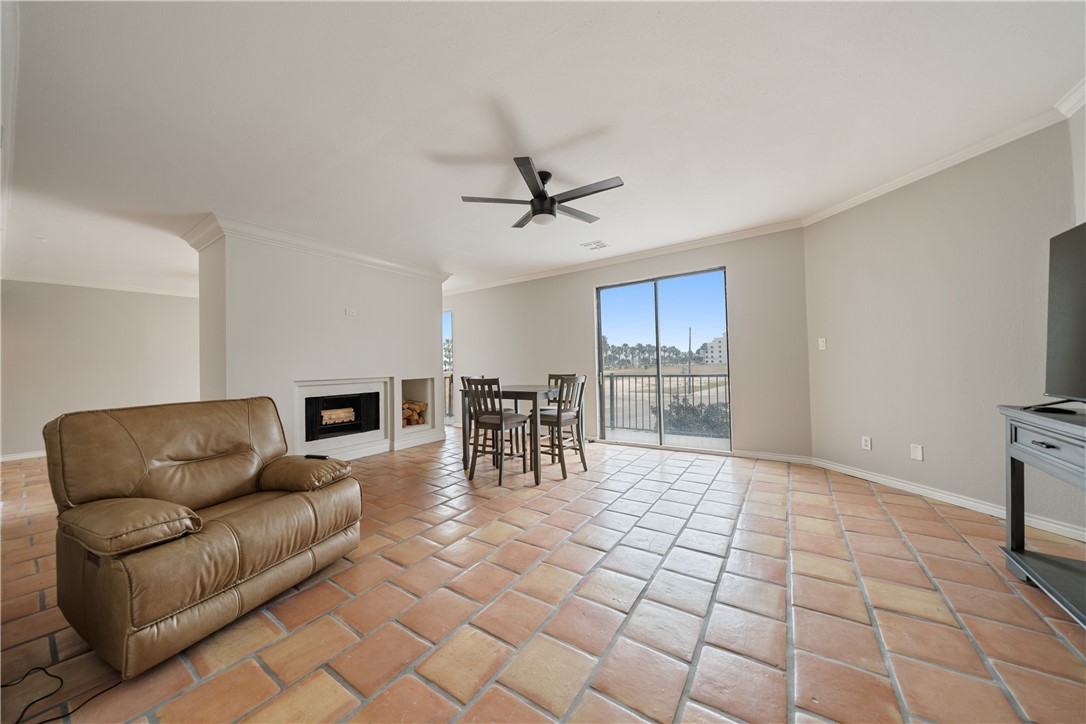 520 S Chaparral St 1 Property Photo 8