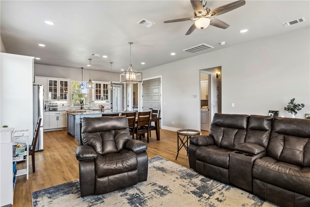 360 Club Oak Lane Property Photo 9