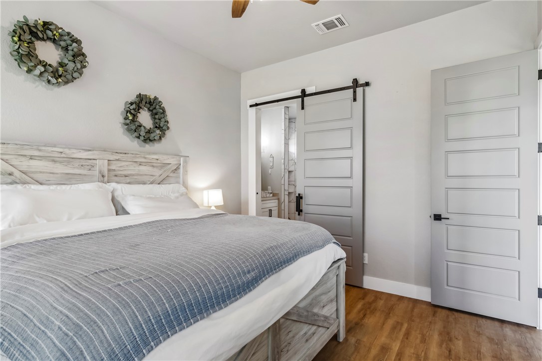 360 Club Oak Lane Property Photo 15