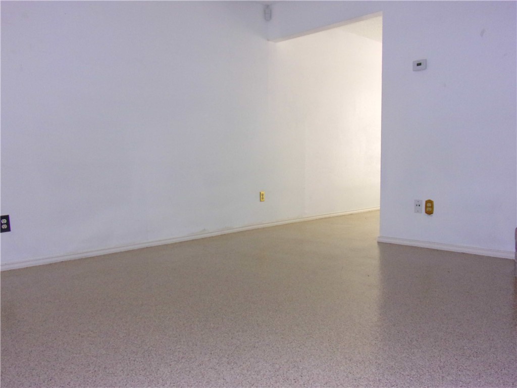 6702 Everhart Road V-102 Property Photo 10